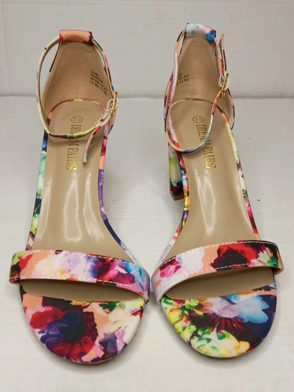 Dream Pairs Floral Block Heel Sandals Women’s Size 7.5